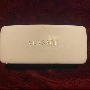 EO New Auth GIANNI VERSACE
Medusa Beige VE4105 314/11
Sunglasses